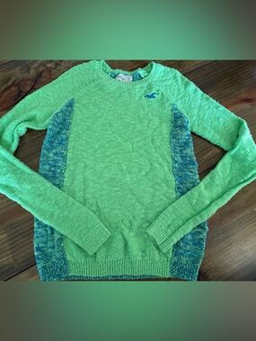 ✨Hollister Lime Green Knit Crewneck Sweater with Teal Side Panels